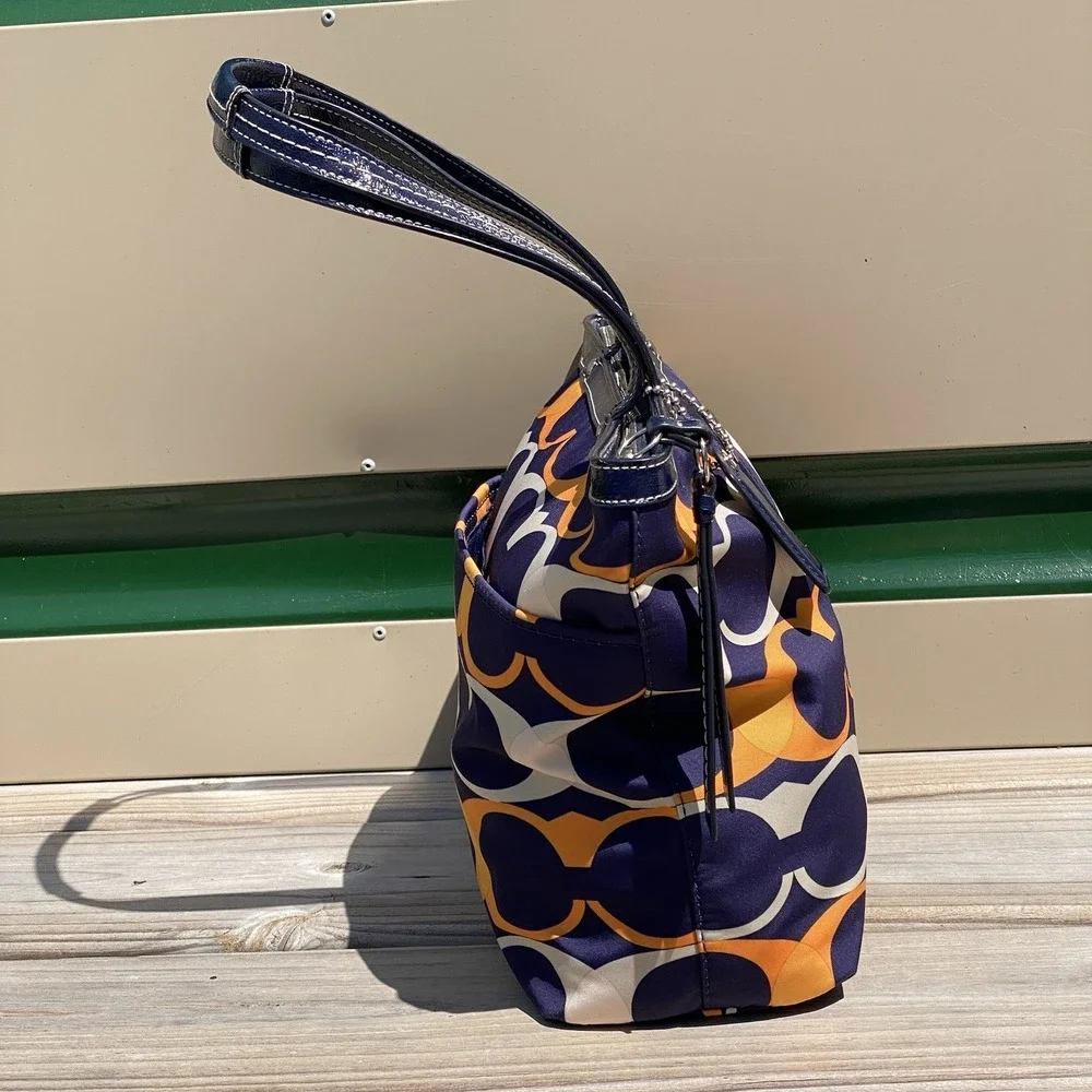 Coach Signature Stripe Linear Signature Tote Navy Multi Patent Trim F23908